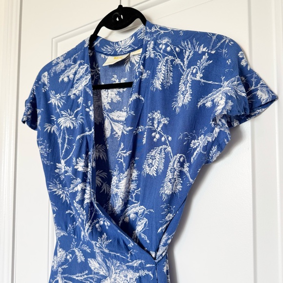 ANTHROPOLOGIE Maeve Clarita Wrap Blouse Top, Blue/White, Size 0 - Picture 8 of 13